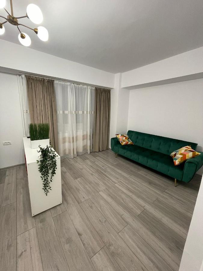 Garsoniera Spatioasa Mega Mall Bükreş Dış mekan fotoğraf